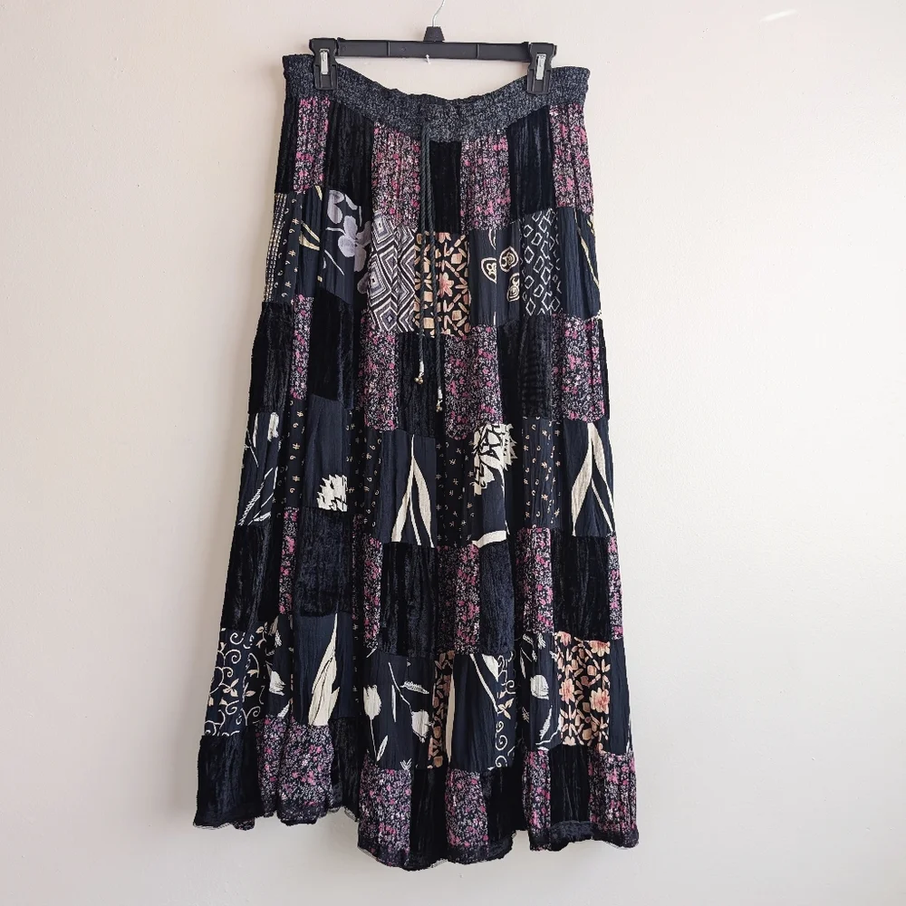 Vintage 90s Patchwork Broomstick Dark Floral Velvet Lace Trim Maxi Skirt Cottage - Picture 1 of 10